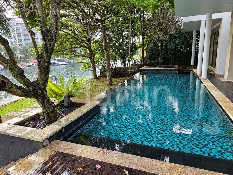 7 Bed Bungalow (Landed) for Sale in  Paradise Island - Image 1